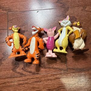 Lot Of 5 Winnie The Pooh Deluxe PVC Figures Pooh Rabbit Tigger 5 Pc Disney